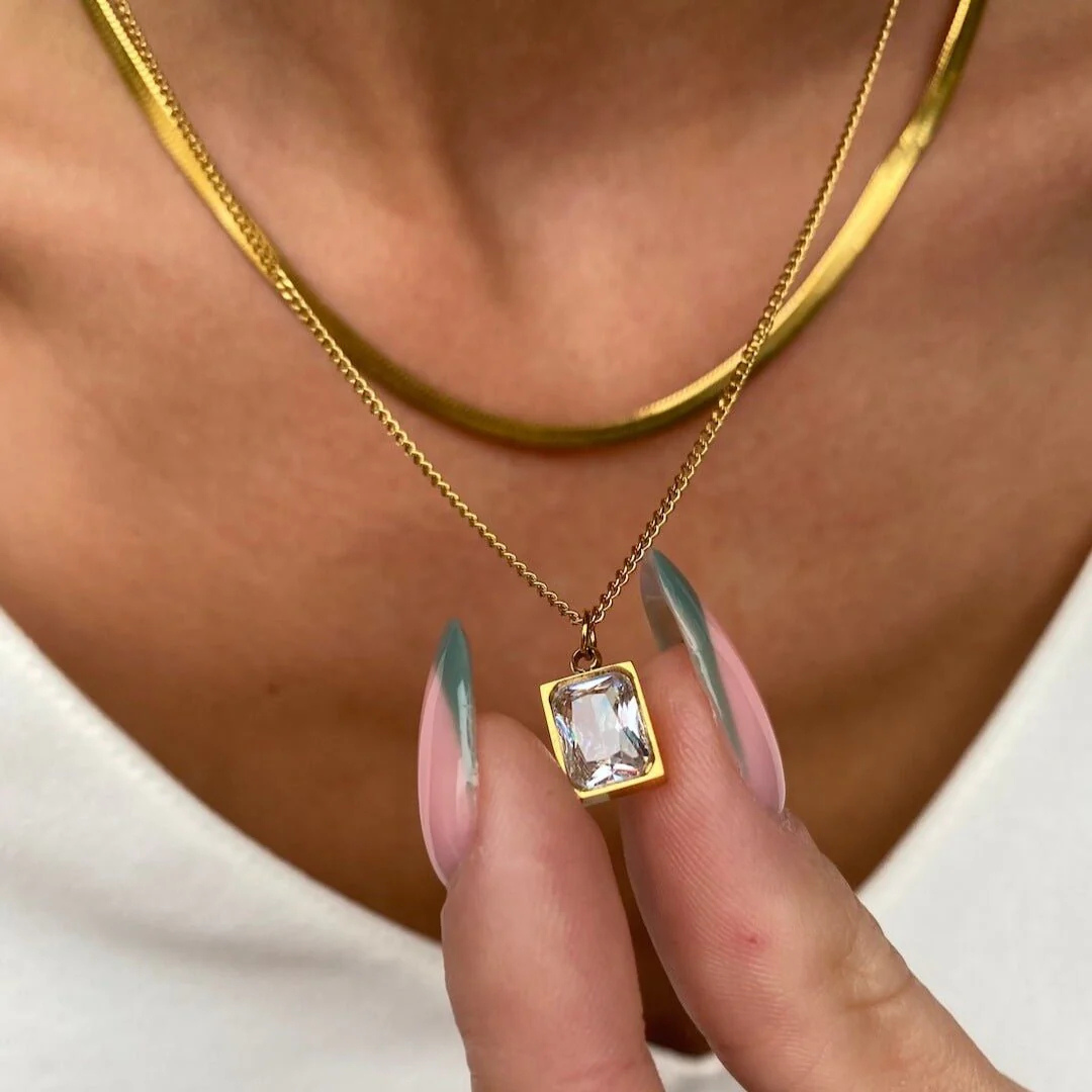 Essential Pendant Chain