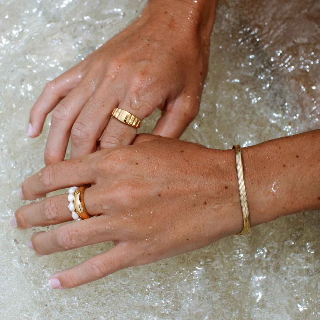 Essential Snake Bracelet